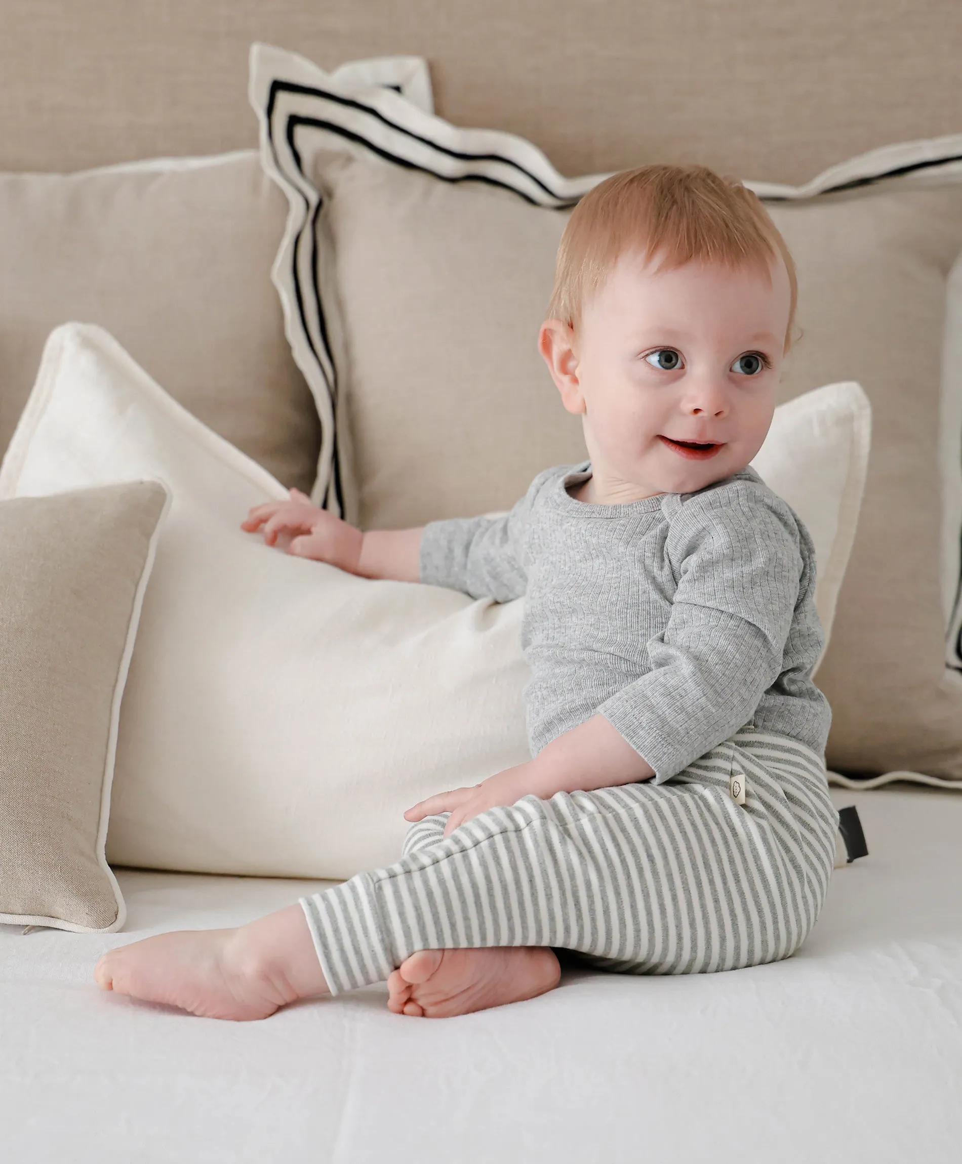 Comfy Baby Leggings - Grey stripes