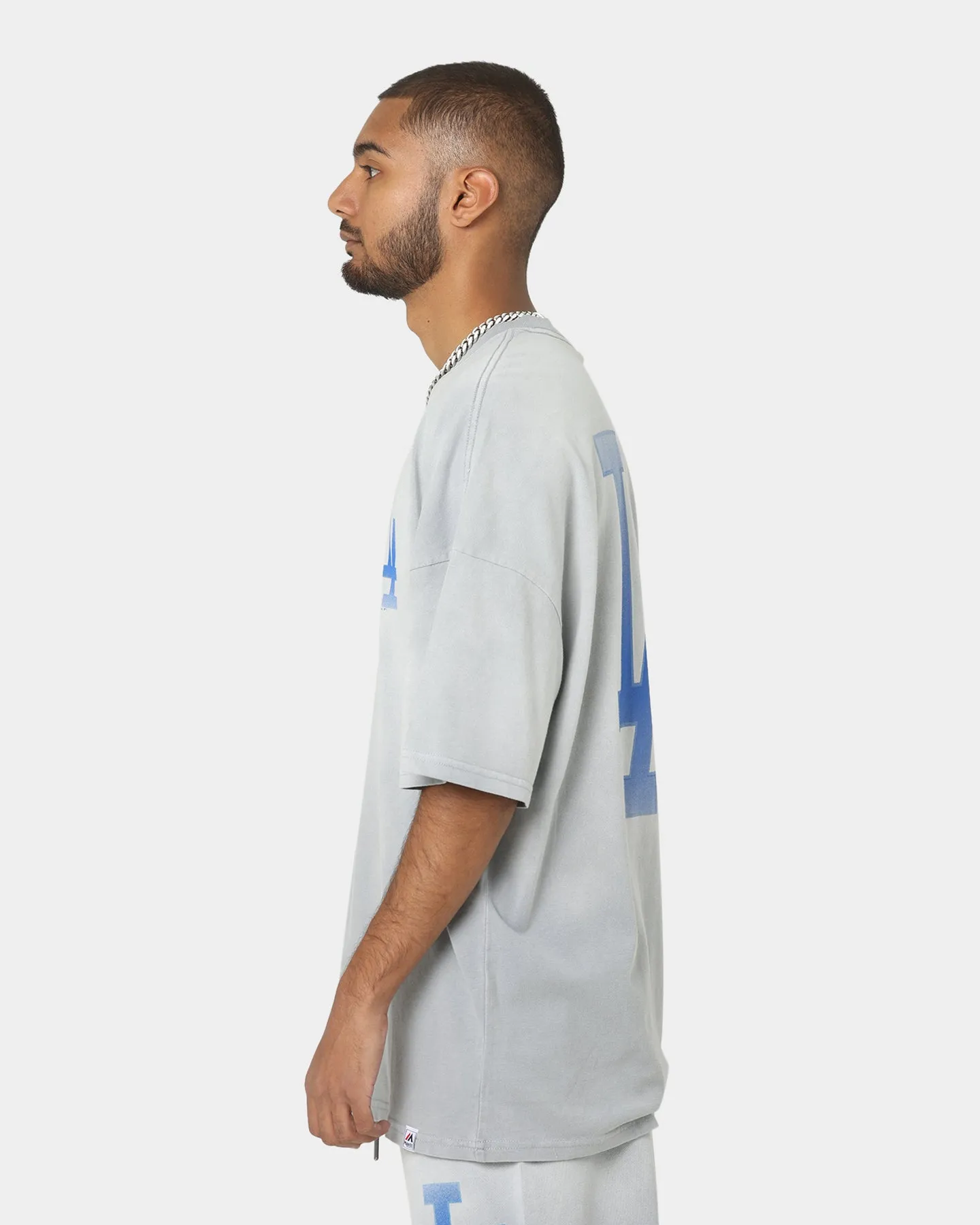 Majestic Athletic Los Angeles Dodgers Solarised Oversized T-Shirt Warm Grey