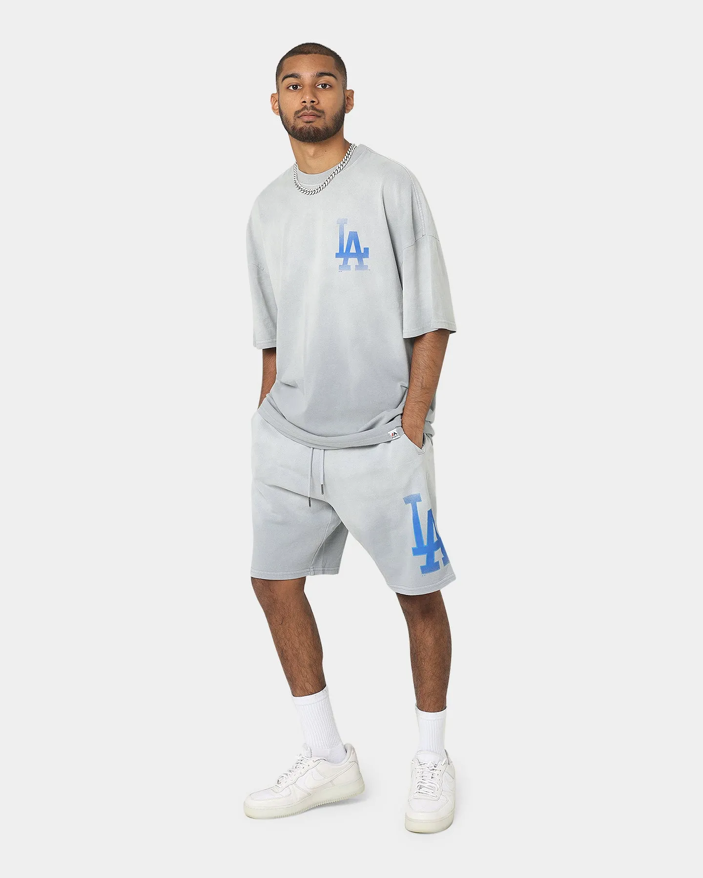 Majestic Athletic Los Angeles Dodgers Solarised Oversized T-Shirt Warm Grey