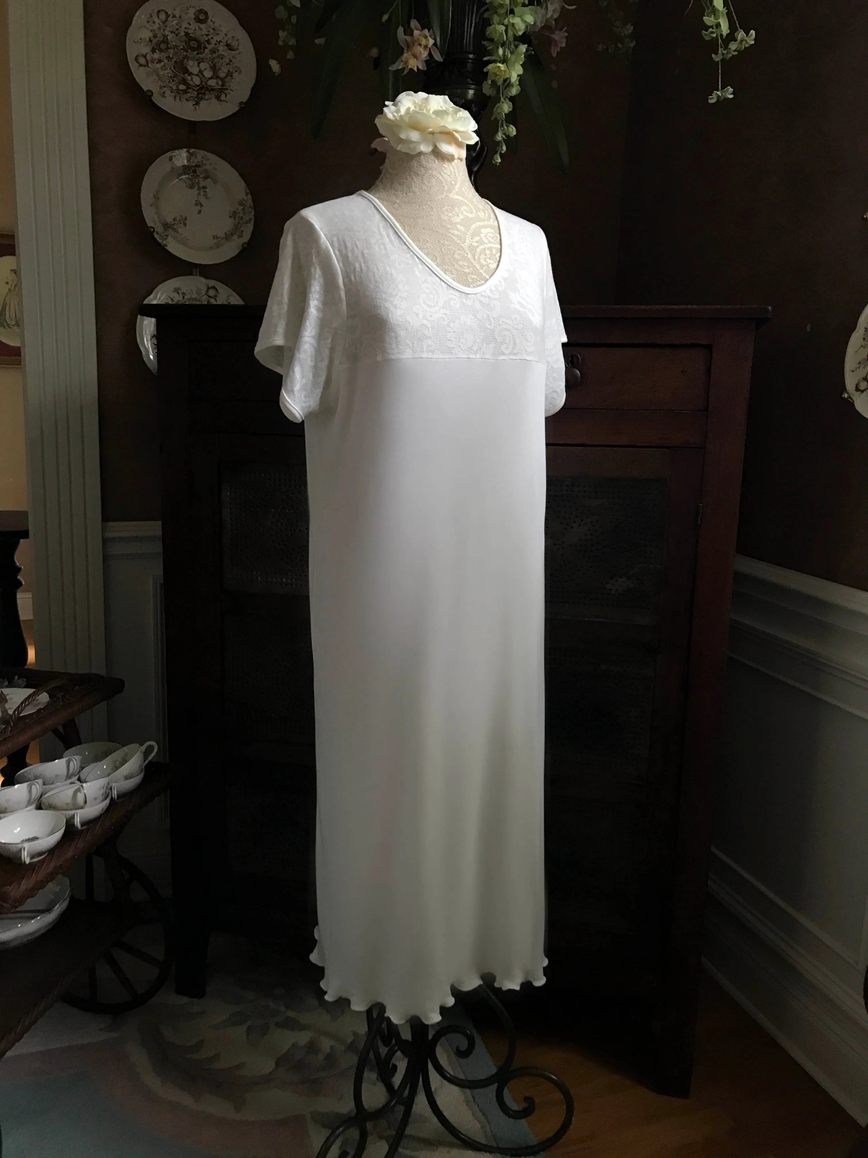SONYA Short Sleeve V Neck 3/4 Length Gown